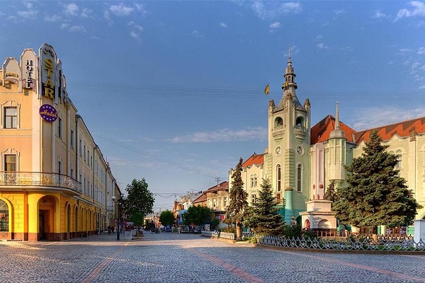 Площа Миру, Мукачево