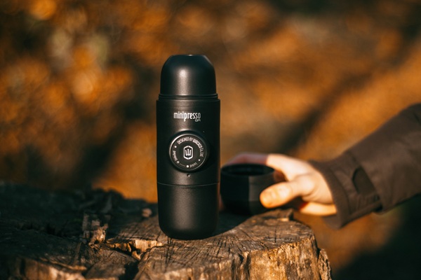 Огляд Wacaco Minipresso GR для туристів та любителів кемпінгу