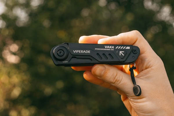 Від кемпінгу до міста: огляд універсального мультитула VIPERADE VAK4