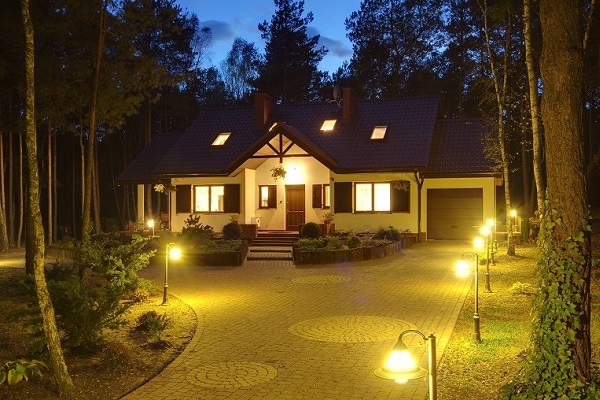 Світлодіодні прожектори для освітлення теріторій