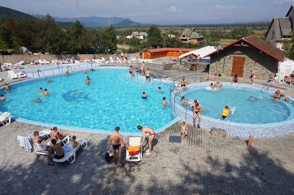 Теплі води, Велятино