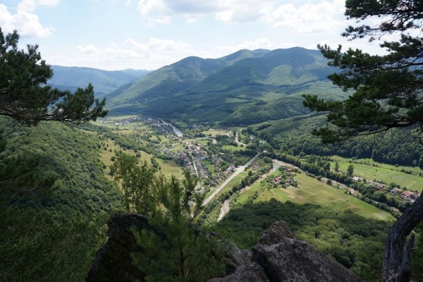 Гора Високий Камінь, Жденієво