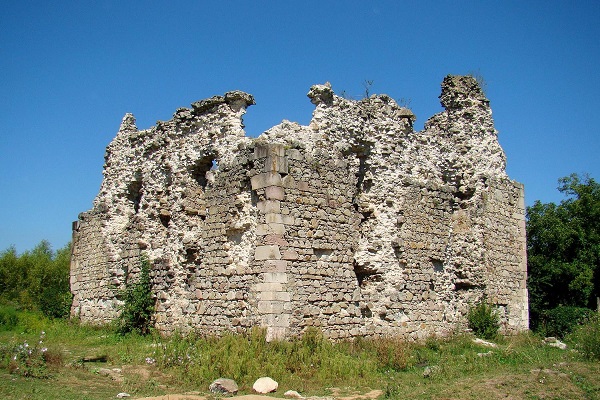 Середнянський замок.jpg Середнянський замок.jpg